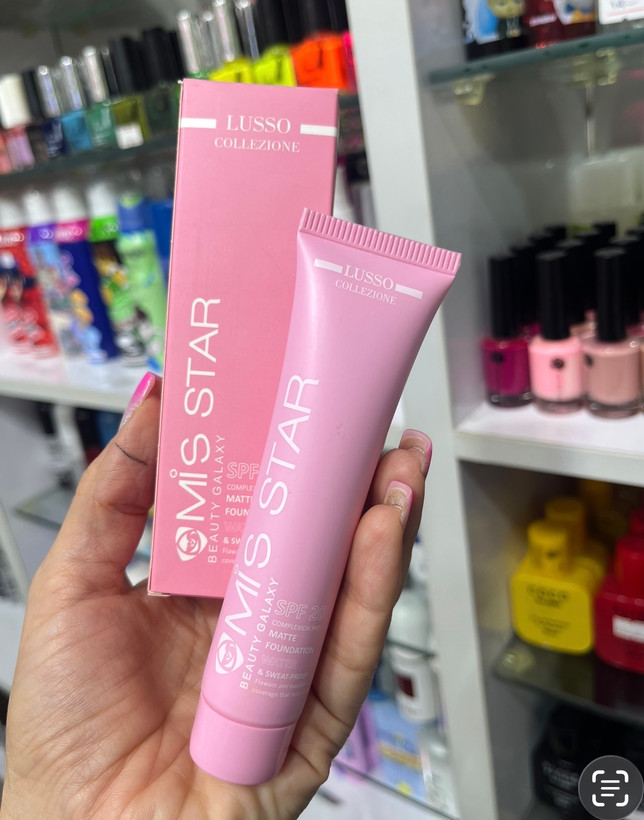 کرم پودر تیوپی سری مات ضدآب و ضدتعریق حاوی SPF20 میس استار (